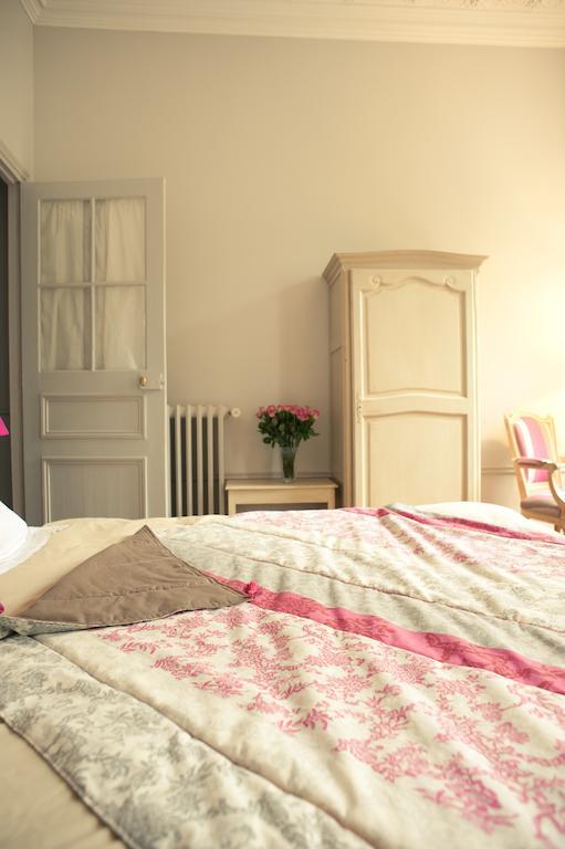 เลอ ชาโต เดอ ลา เวียร์ฌ Bed & Breakfast Bures-sur-Yvette ห้อง รูปภาพ